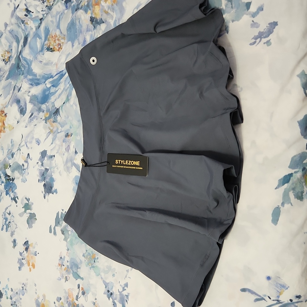NWT Stylezone dusty blue skort. Size M.